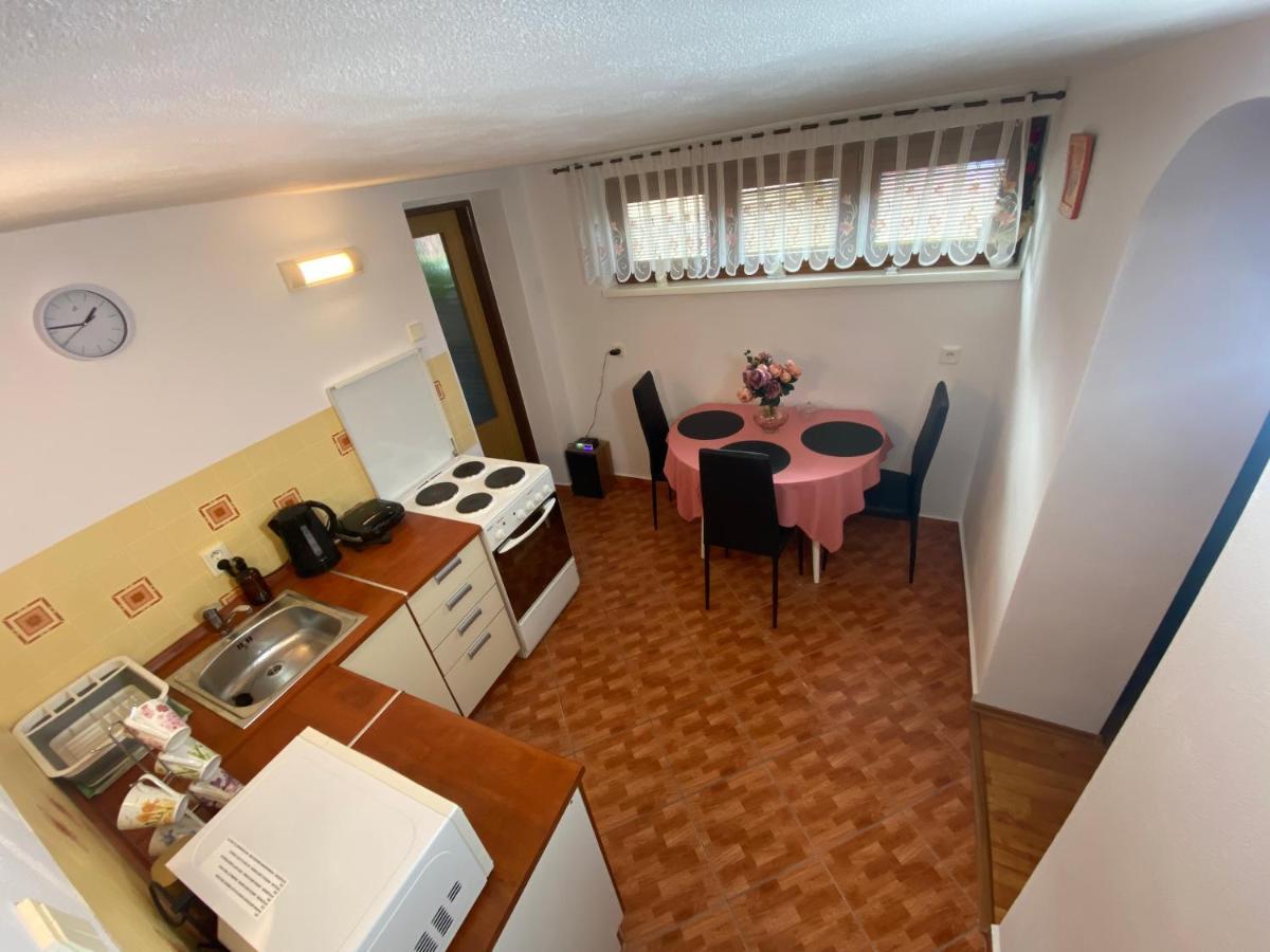 Privat Tilia Apartment Ivachnová Exterior foto